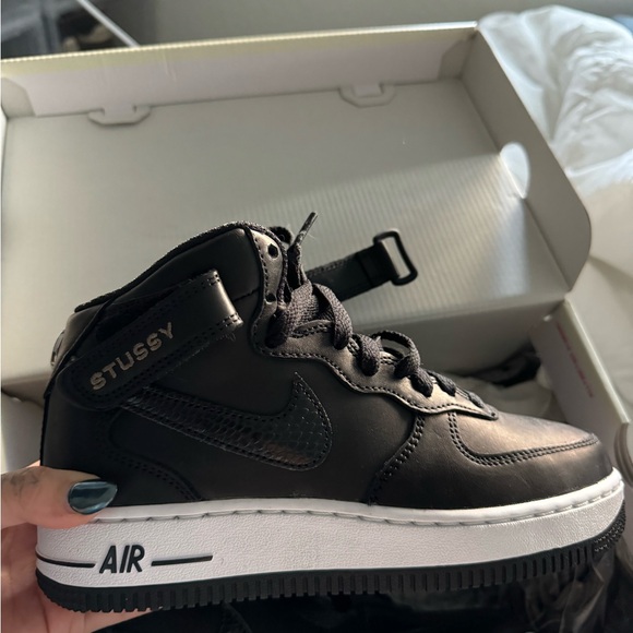 Stussy x Nike Air Force - Picture 3 of 5